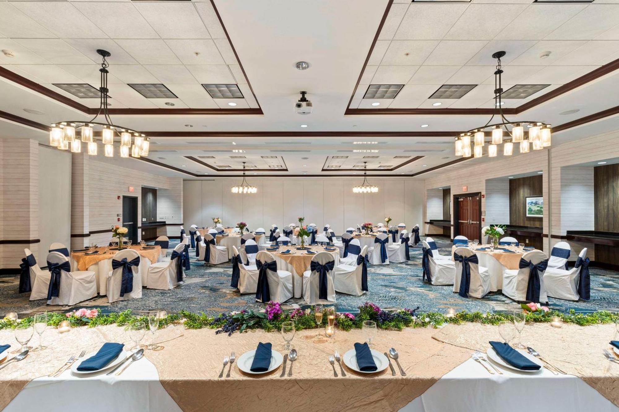 Doubletree By Hilton Front Royal Blue Ridge Shadows Hotel Ngoại thất bức ảnh