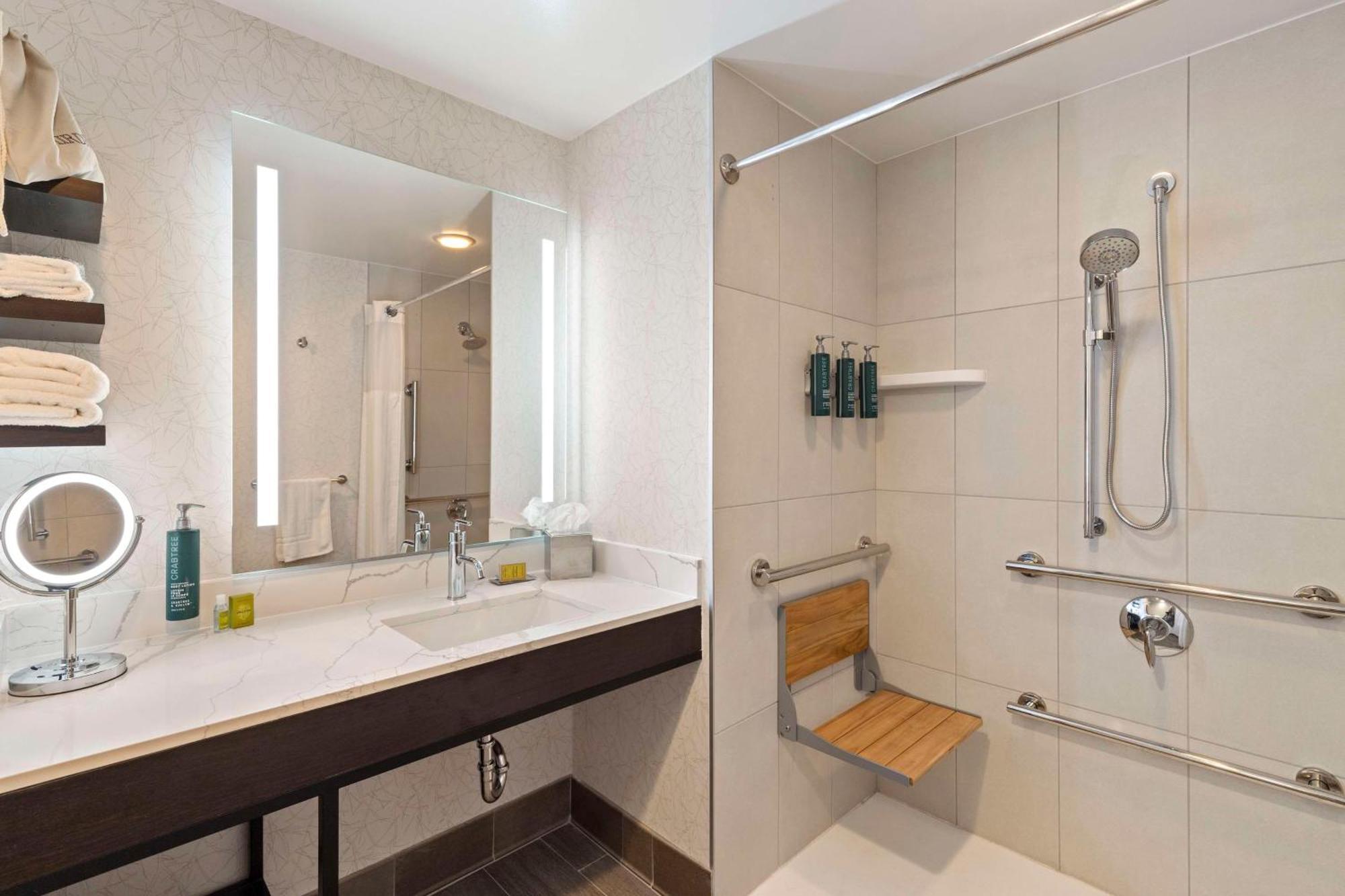 Doubletree By Hilton Front Royal Blue Ridge Shadows Hotel Ngoại thất bức ảnh