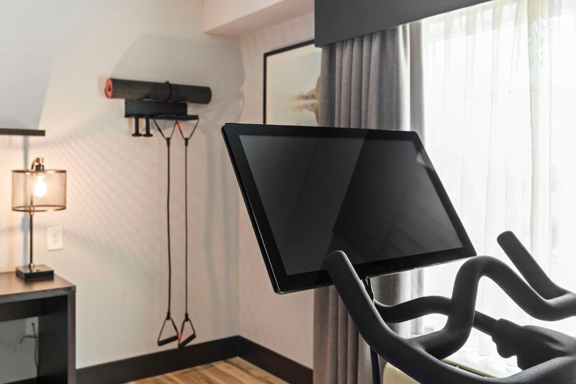 Doubletree By Hilton Front Royal Blue Ridge Shadows Hotel Ngoại thất bức ảnh