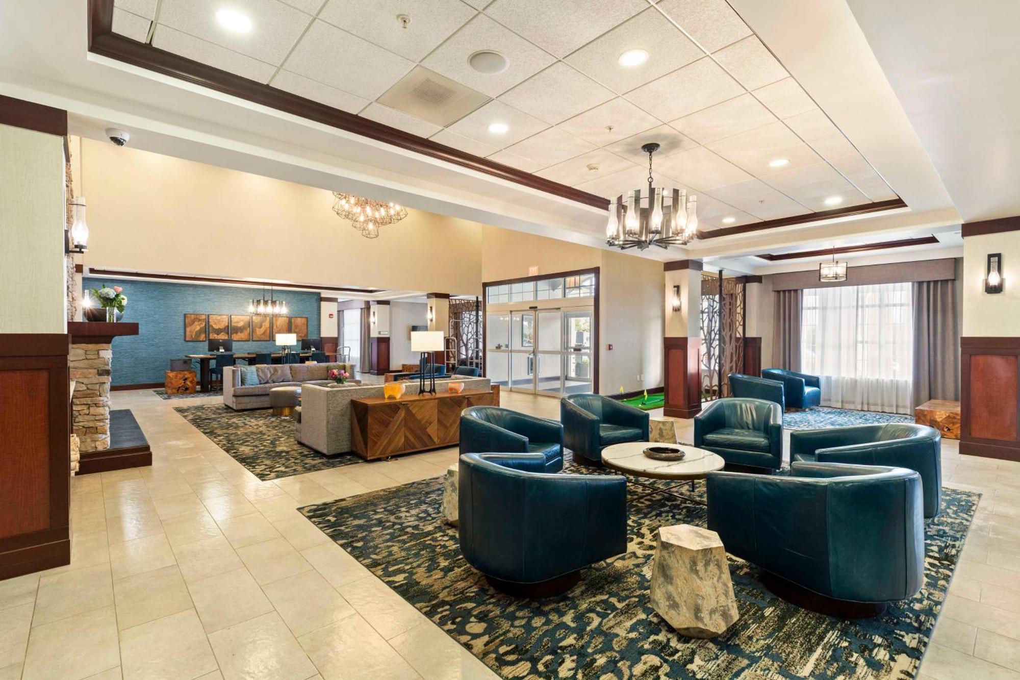 Doubletree By Hilton Front Royal Blue Ridge Shadows Hotel Ngoại thất bức ảnh